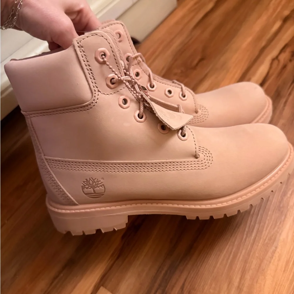 Timberland Women's Blush Lace-Up 6-Inch Boots - Picture 1 of 7